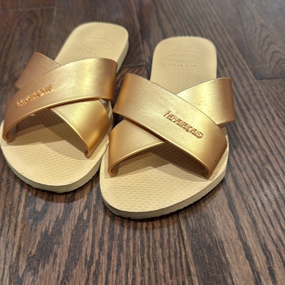 Havaianas Slide Sandal - Picture 2 of 5